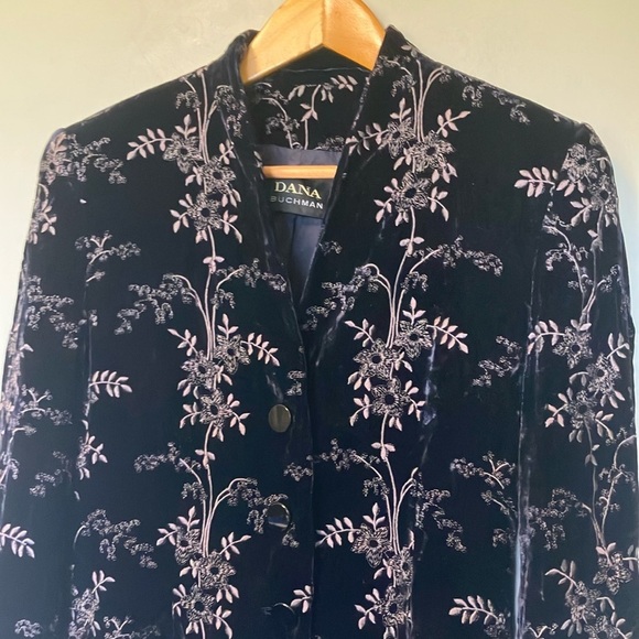 Dana Buchman Vintage Rayon Viscose Silk Blend Black Floral Embroidery Jacket - Picture 3 of 9